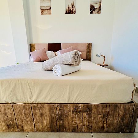 Modern Flat In Flic En Flac-Walk To The Beach Exterior foto