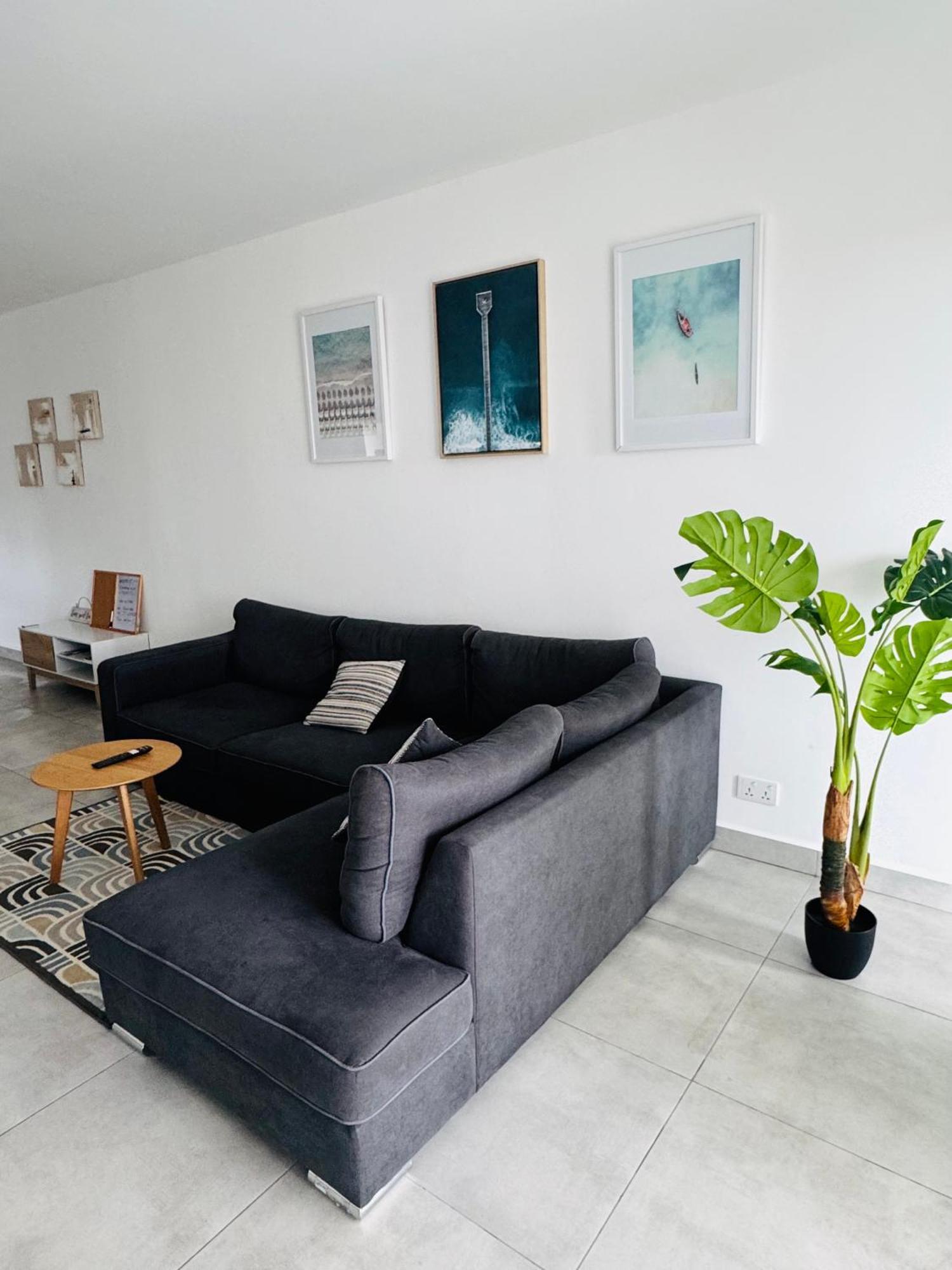 Modern Flat In Flic En Flac-Walk To The Beach Exterior foto